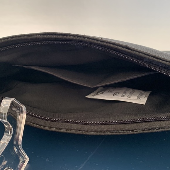 Red Hat Ladies Sasha evening bag NWT special event beaded black and red holiday - Picture 5 of 8